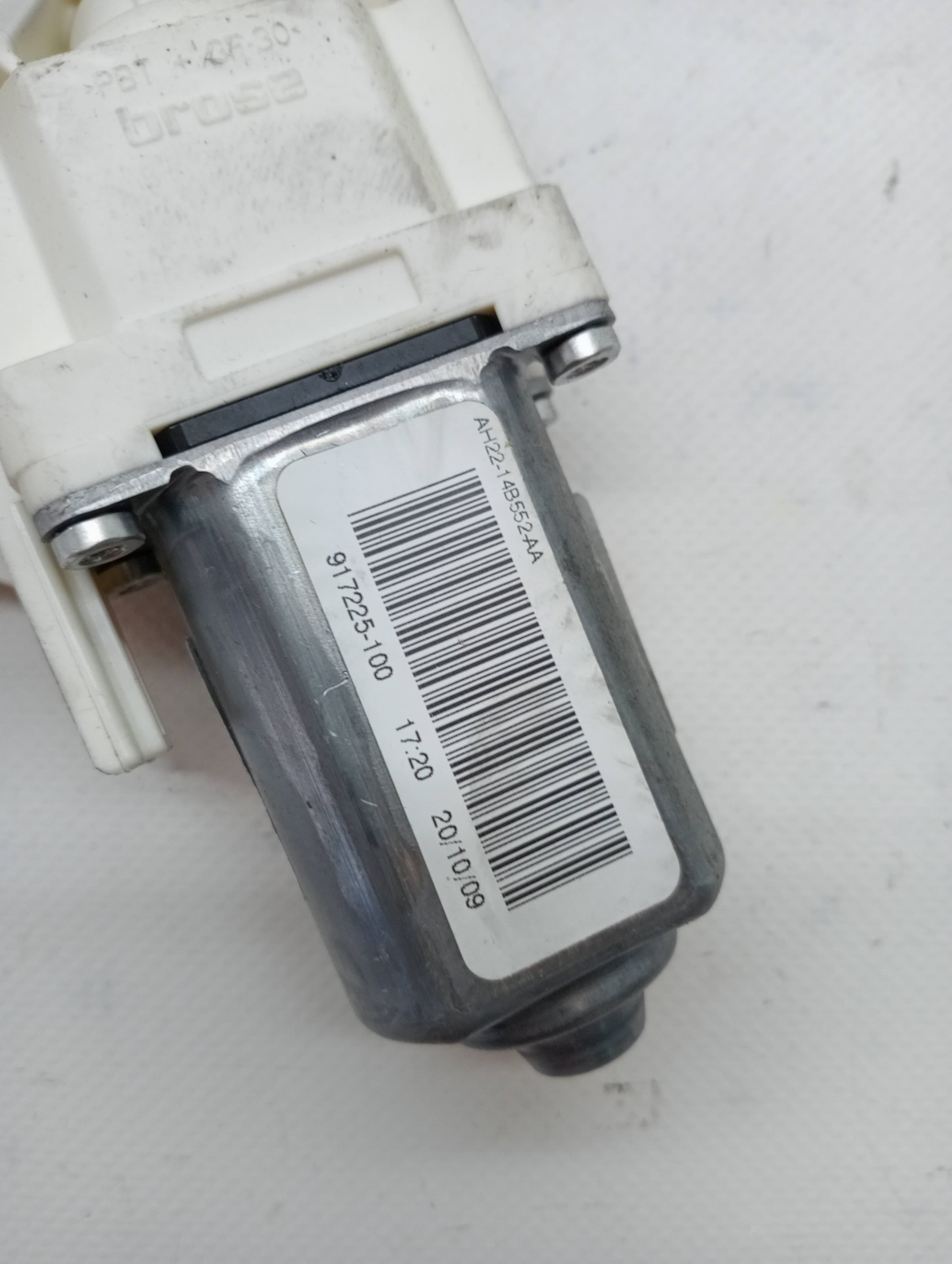 Motor elevalunas delantero derecho LAND ROVER RANGE ROVER SPORT 2
