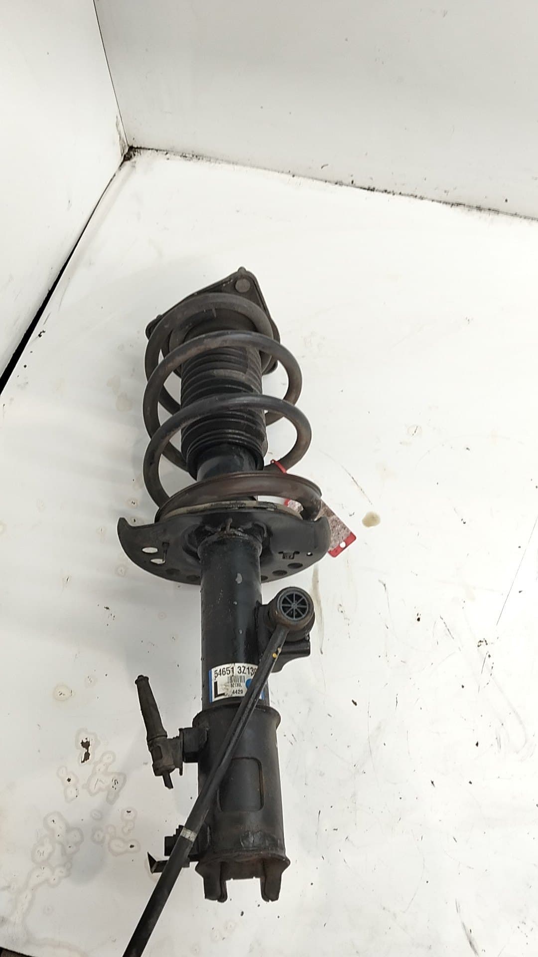 Amortiguador delantero izquierdo HYUNDAI I40 2