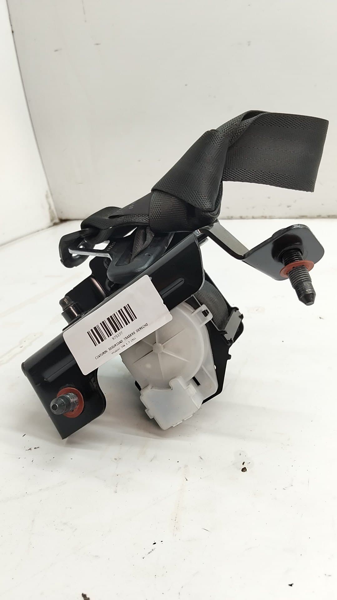 Cinturon seguridad trasero derecho HYUNDAI I40 2