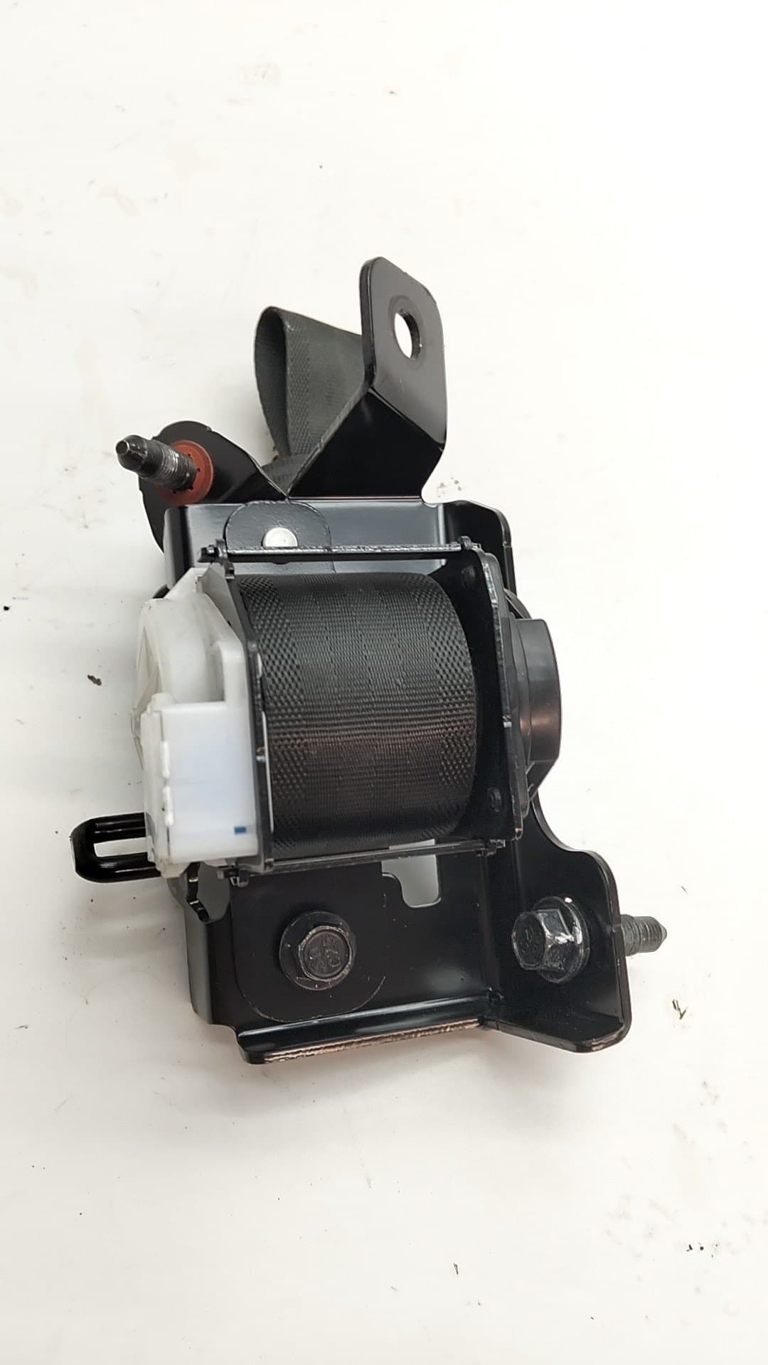Cinturon seguridad trasero izquierdo HYUNDAI I40