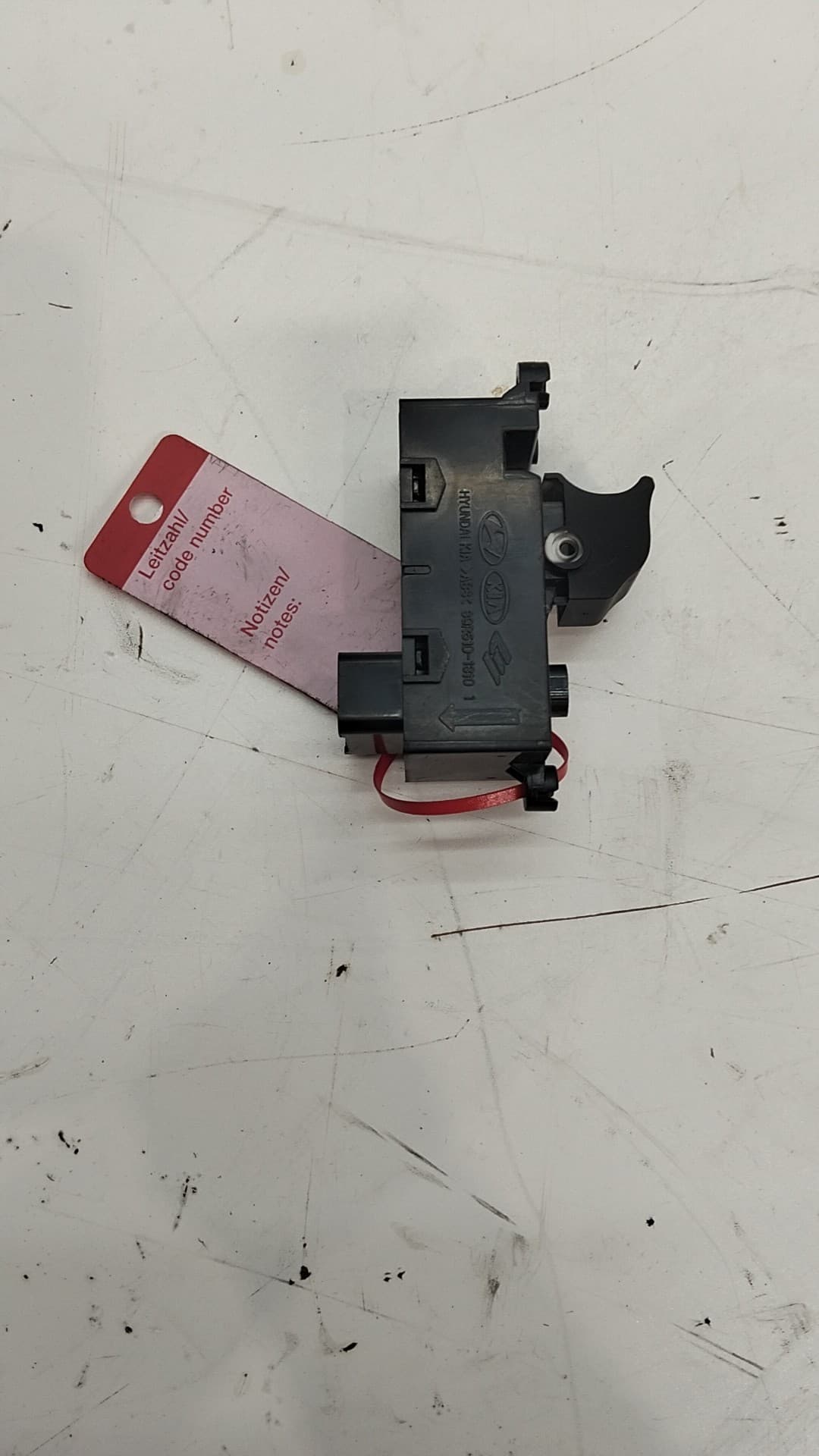 Mando elevalunas delantero derecho HYUNDAI I40 2