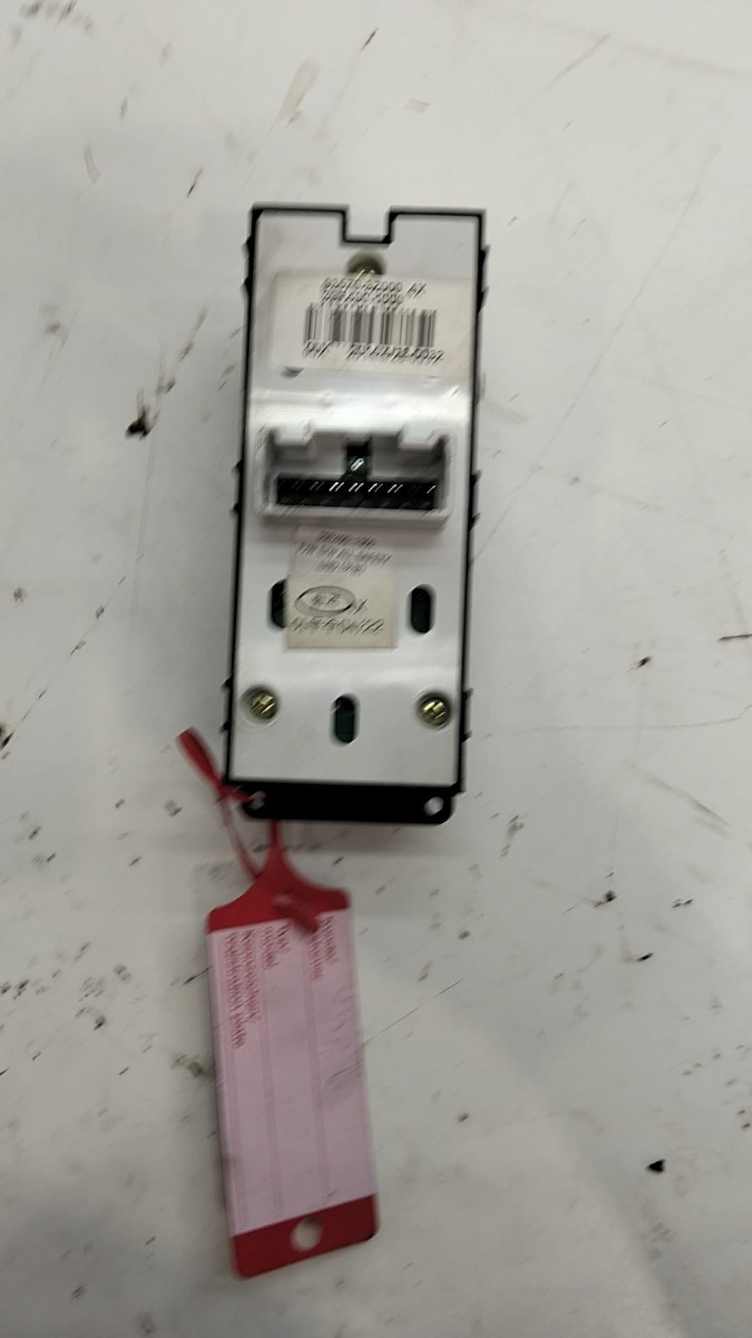 Mando elevalunas delantero izquierdo HYUNDAI I40 2