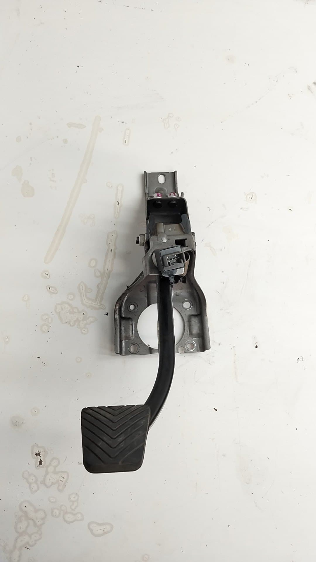 Pedal freno HYUNDAI I40