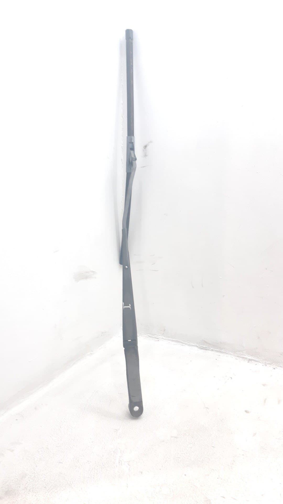 Brazo limpia delantero izquierdo MITSUBISHI COLT BERLINA 5 (Z30A) 2