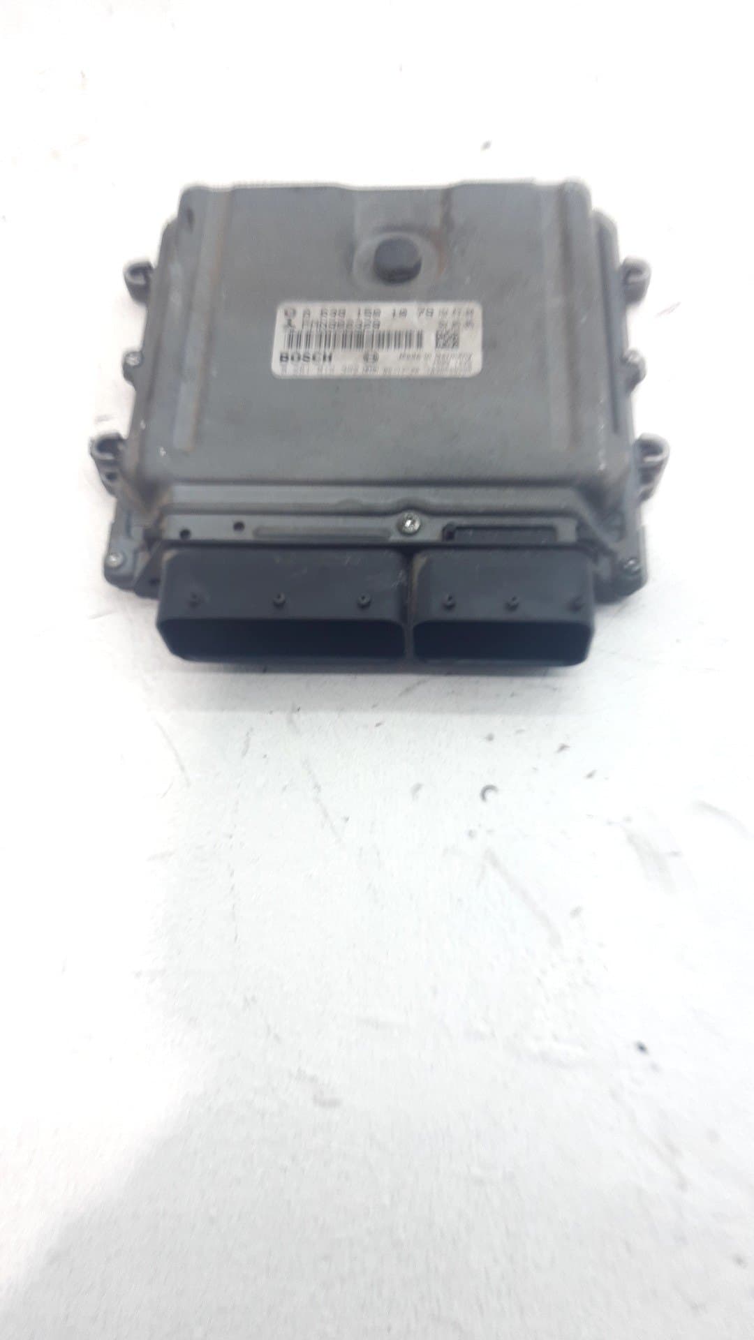 Centralita motor uce MITSUBISHI COLT BERLINA 5 (Z30A)