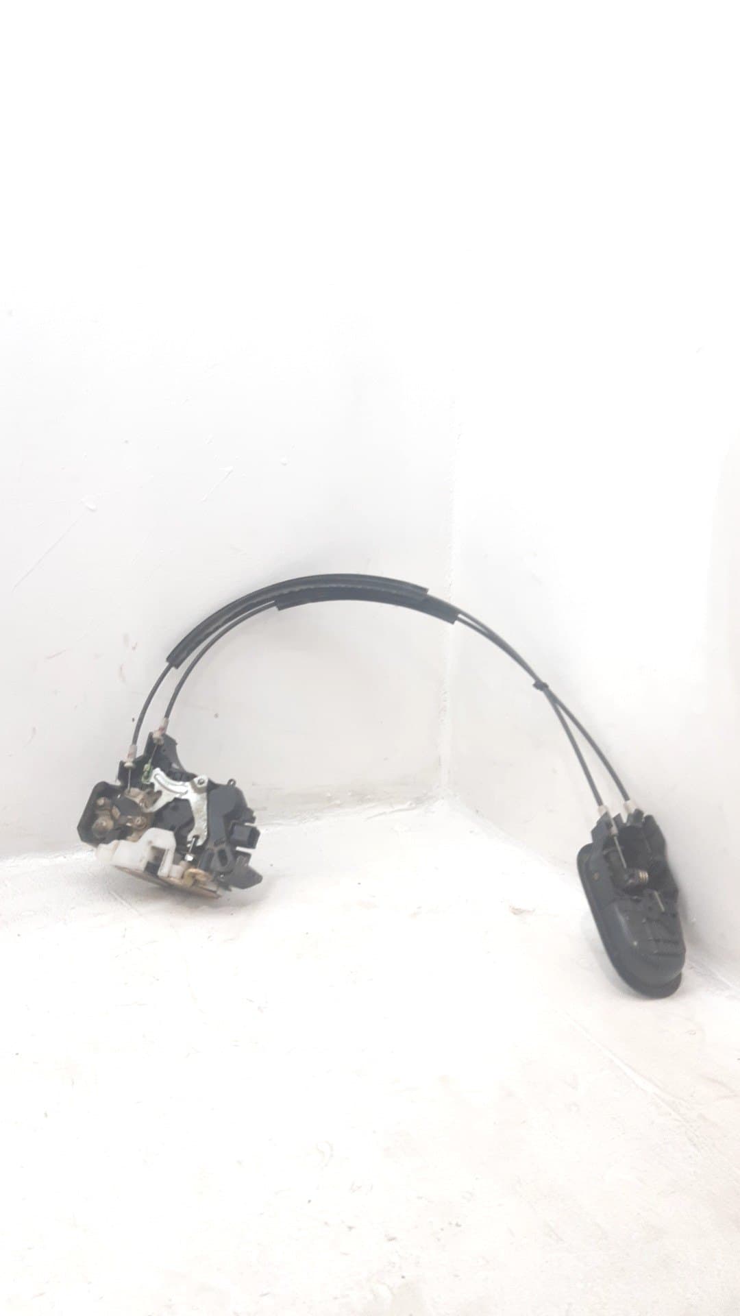 Cerradura puerta delantera izquierda MITSUBISHI COLT BERLINA 5 (Z30A) 2