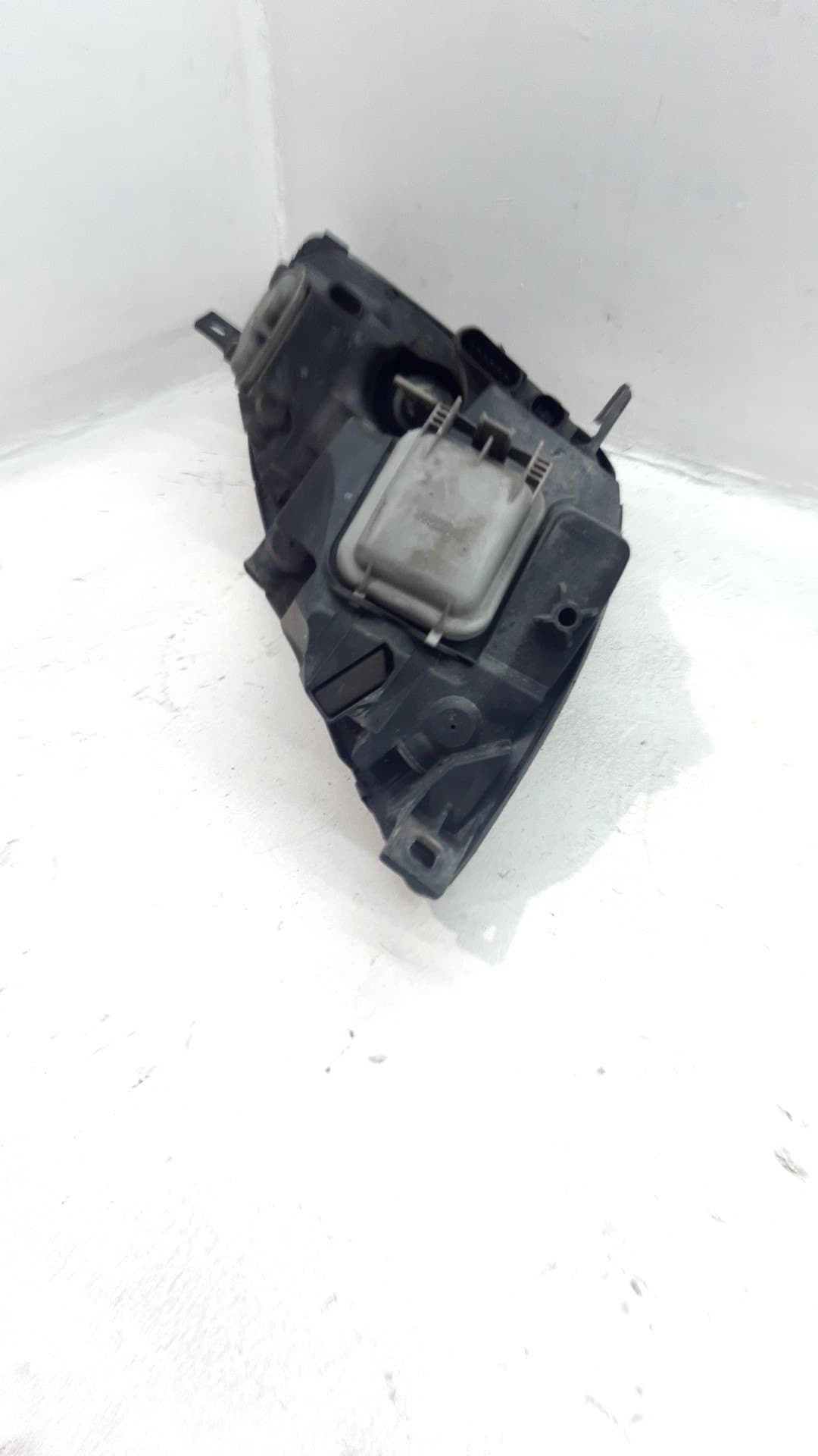 Faro izquierdo MITSUBISHI COLT BERLINA 5 (Z30A) 2