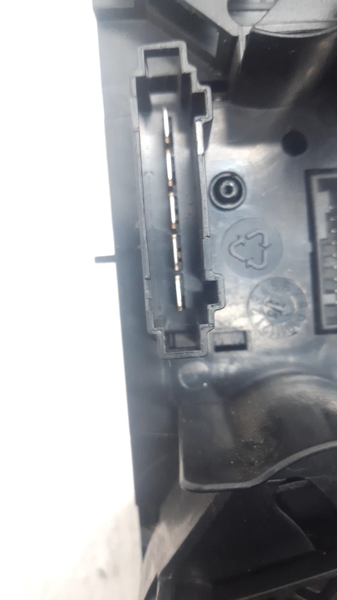 Recambio MITSUBISHI COLT BERLINA 5 (Z30A) ref. MN164569 2