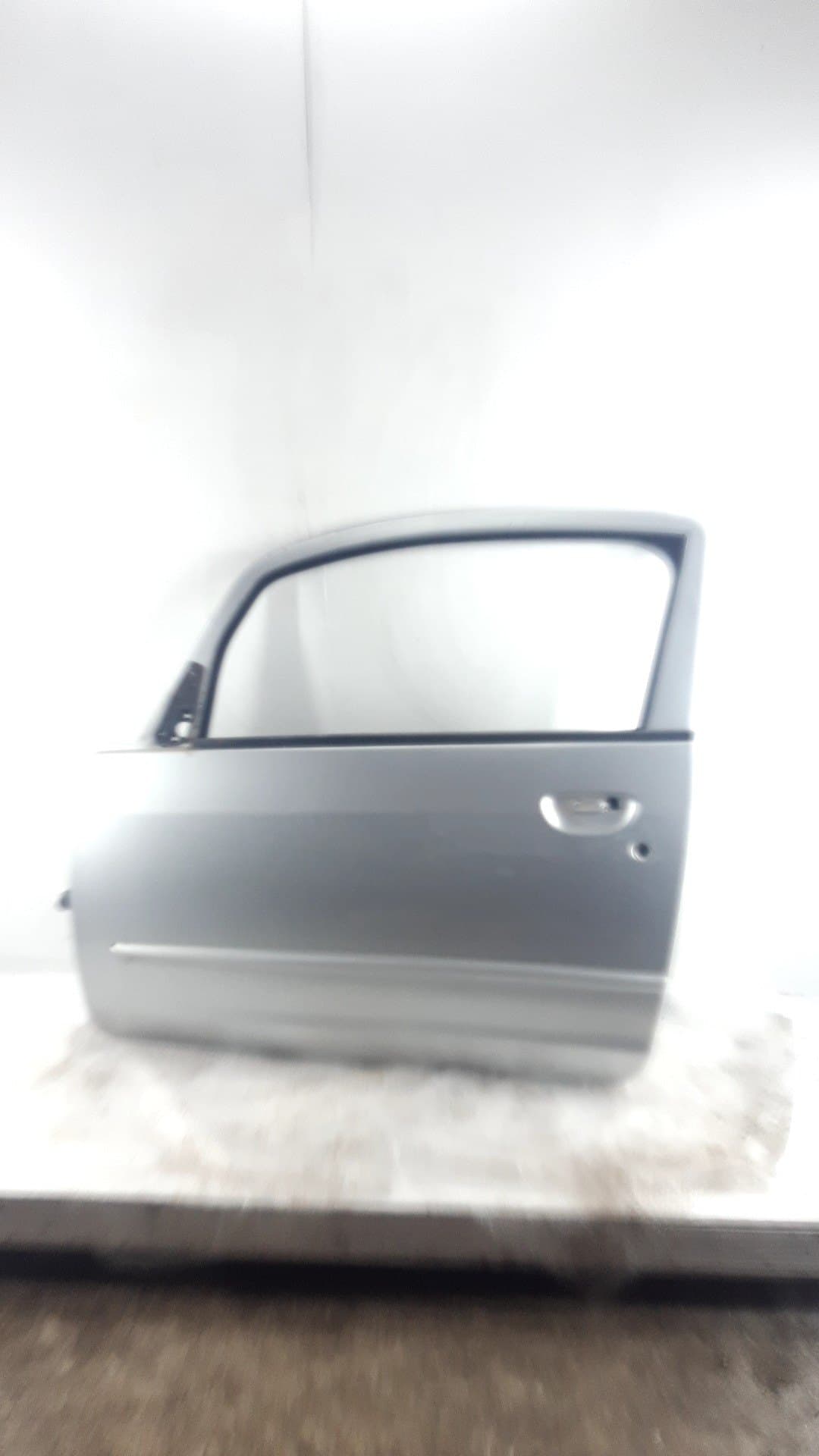 Puerta delantera izquierda MITSUBISHI COLT BERLINA 5 (Z30A)