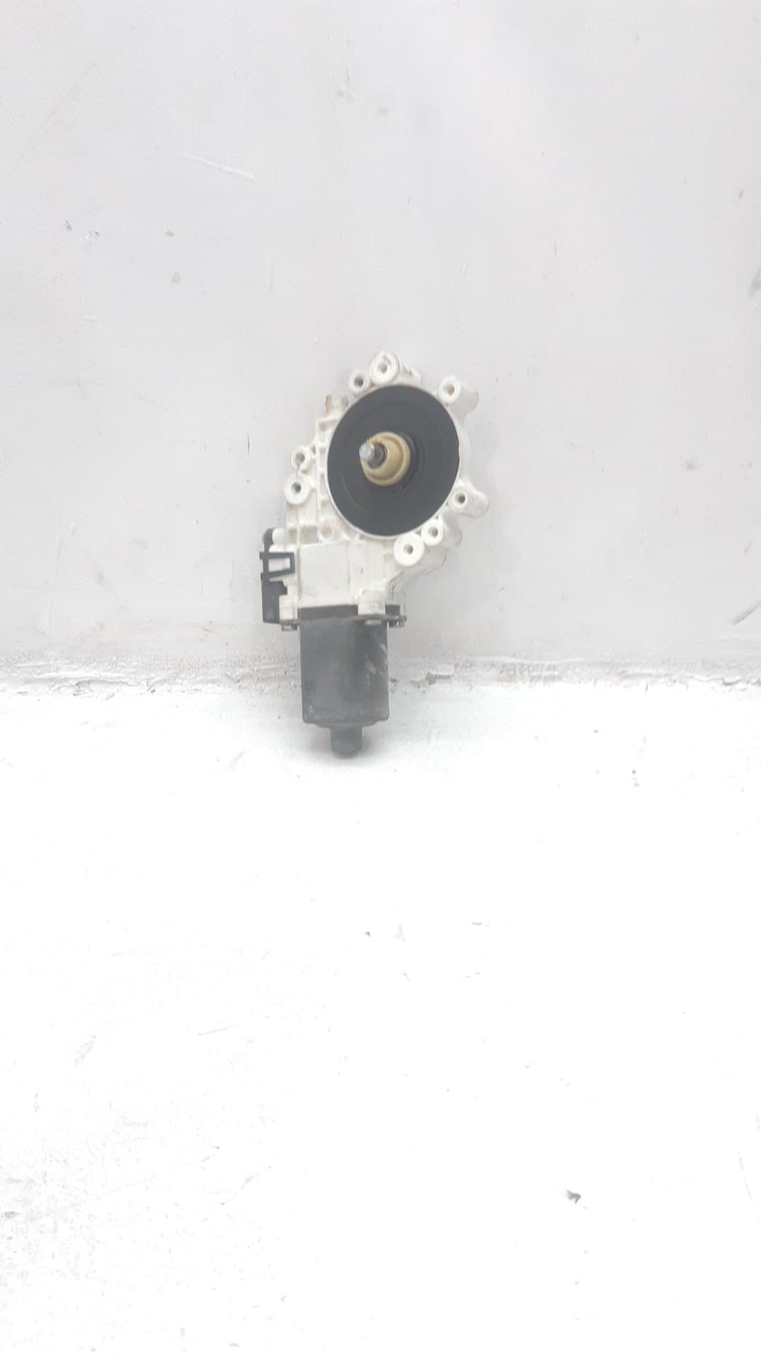Motor elevalunas trasero izquierdo MITSUBISHI COLT BERLINA 5 (Z30A)