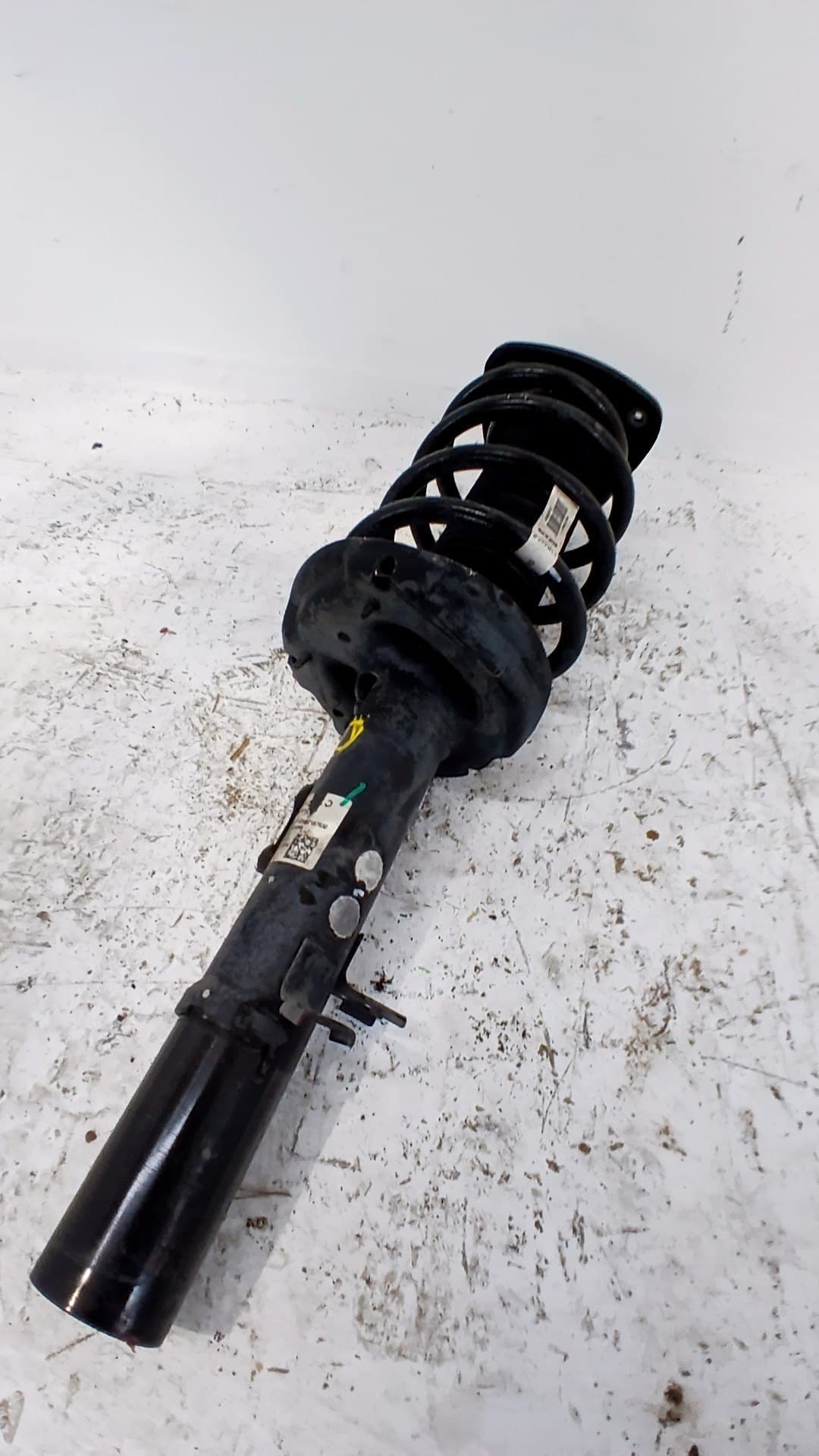 Amortiguador delantero derecho LYNK & CO 01 4