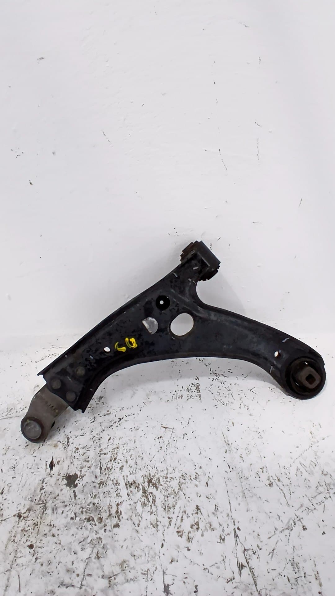 Brazo suspension inferior delantero derecho LYNK & CO 01 2