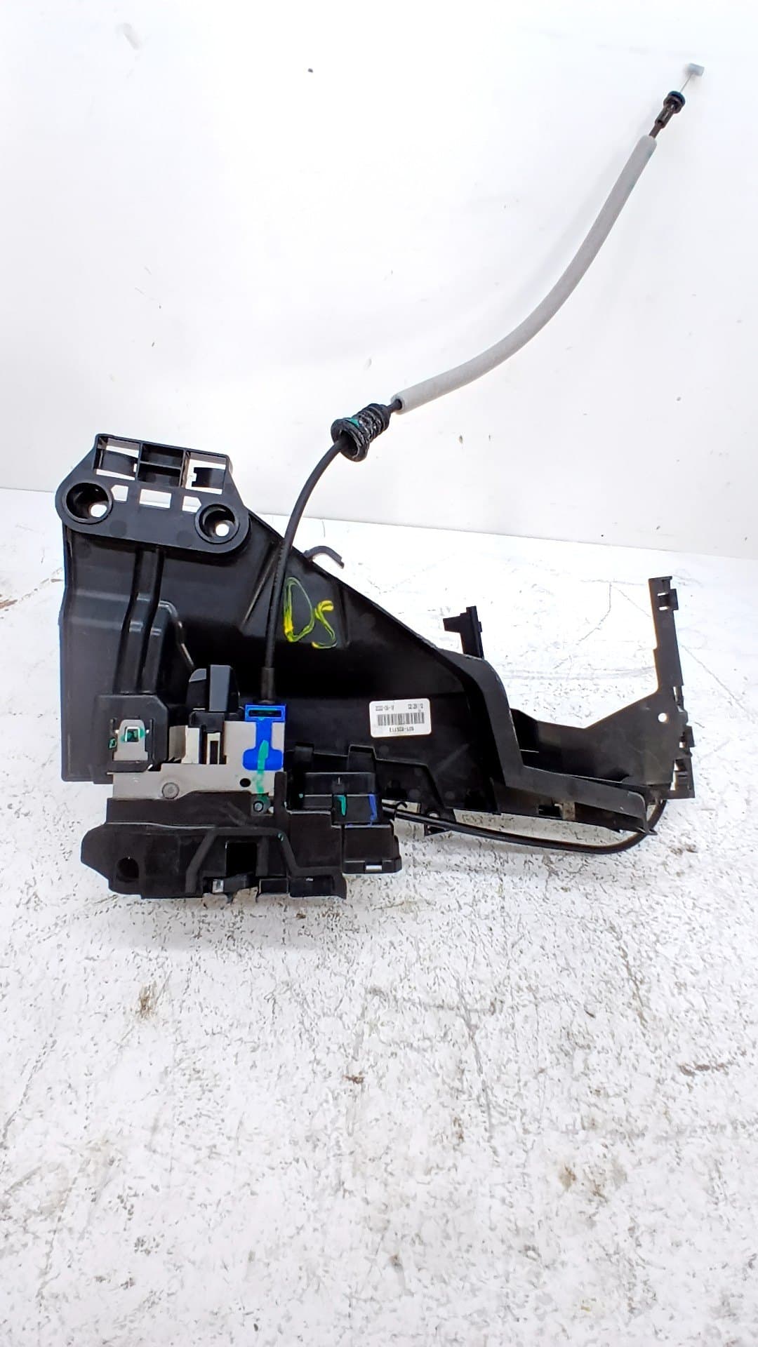 Cerradura puerta delantera derecha LYNK & CO 01 2