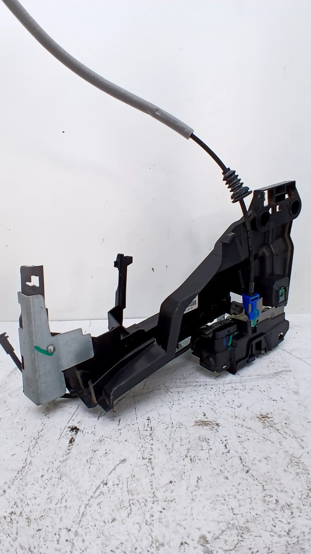 Cerradura puerta delantera izquierda LYNK & CO 01 2