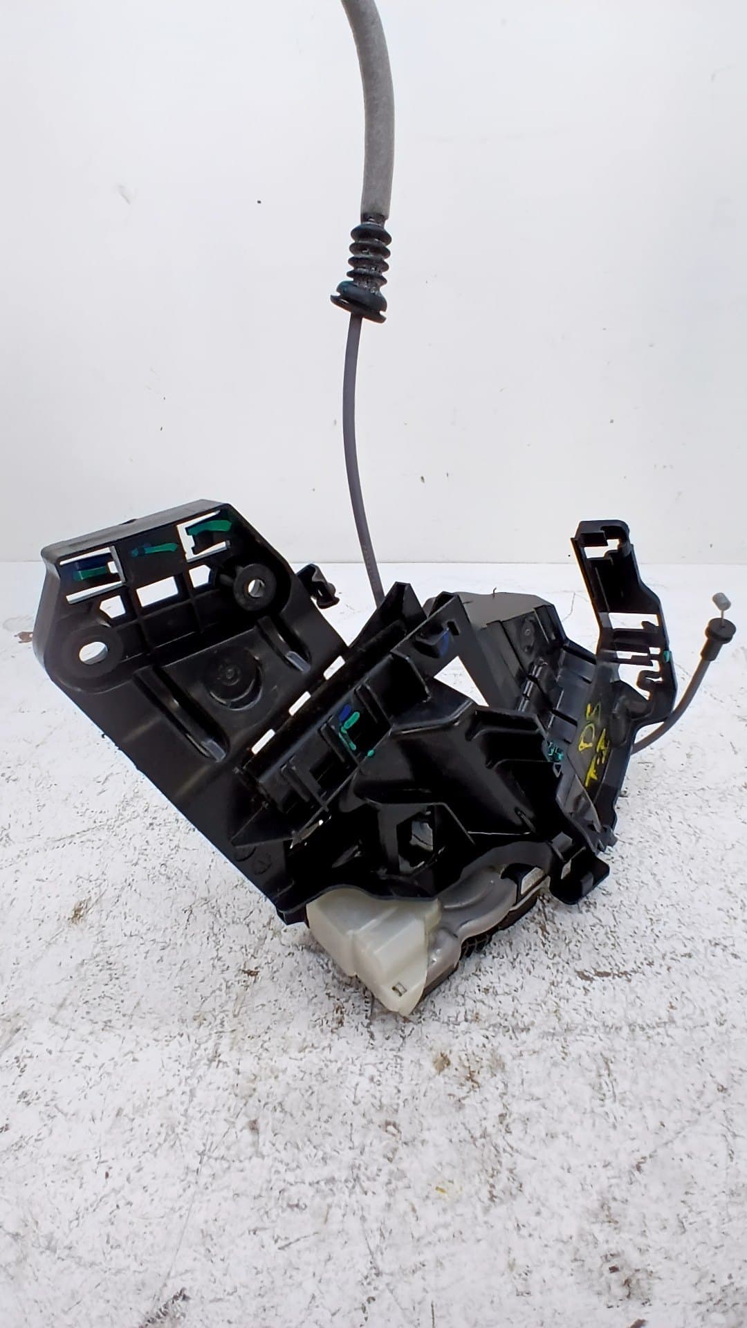 Cerradura puerta trasera izquierda LYNK & CO 01 3