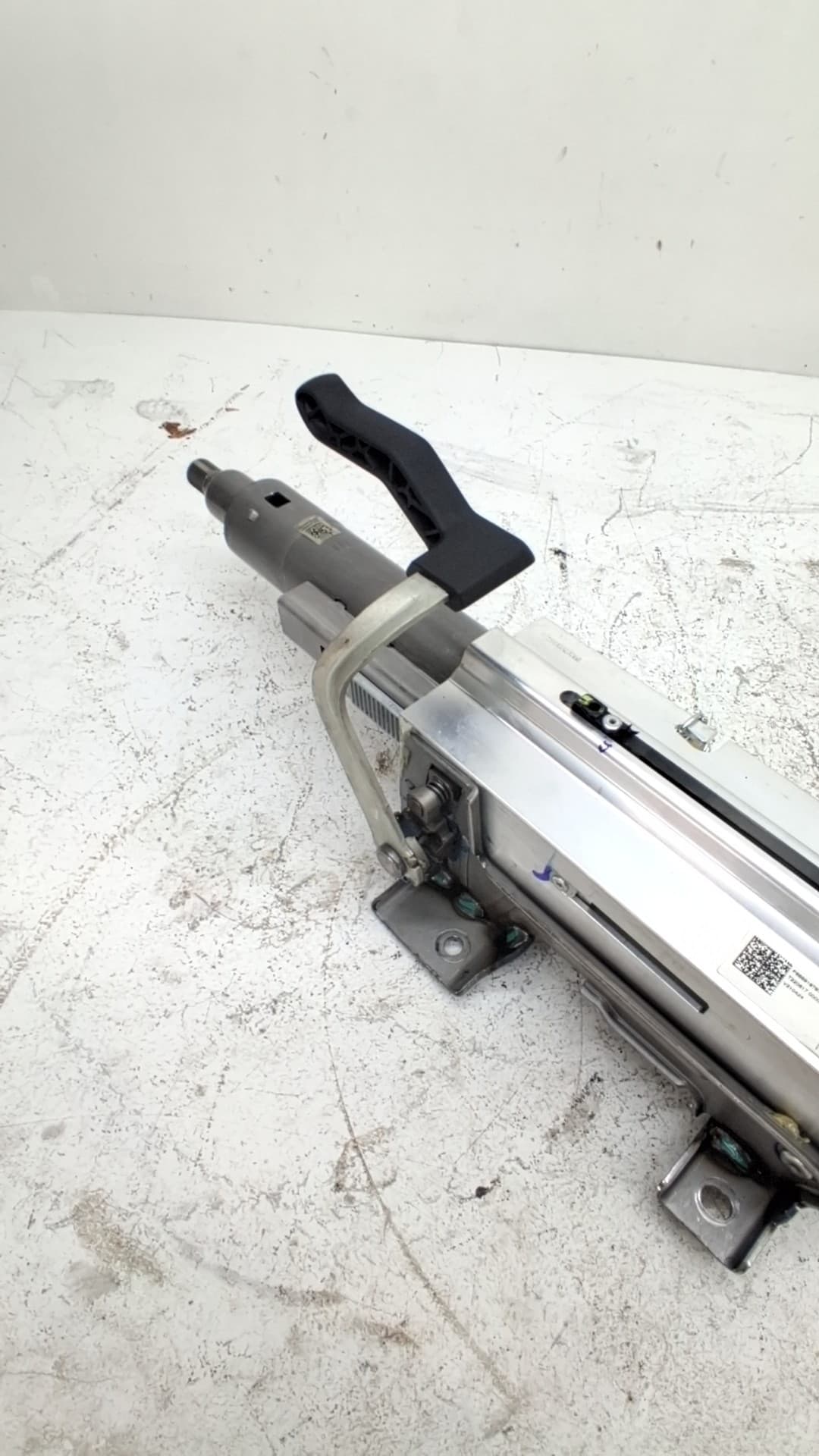 Columna direccion LYNK & CO 01 4
