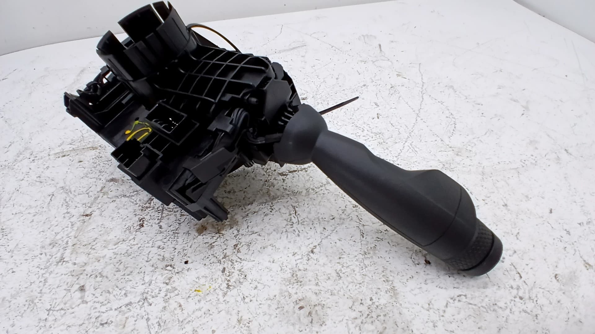Mando multifuncion LYNK & CO 01 2