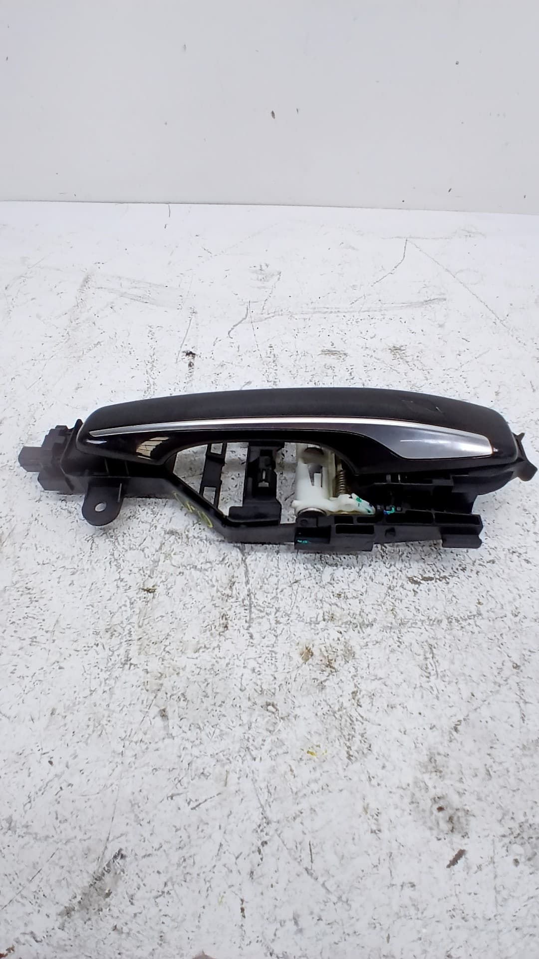 Maneta exterior delantera derecha LYNK & CO 01