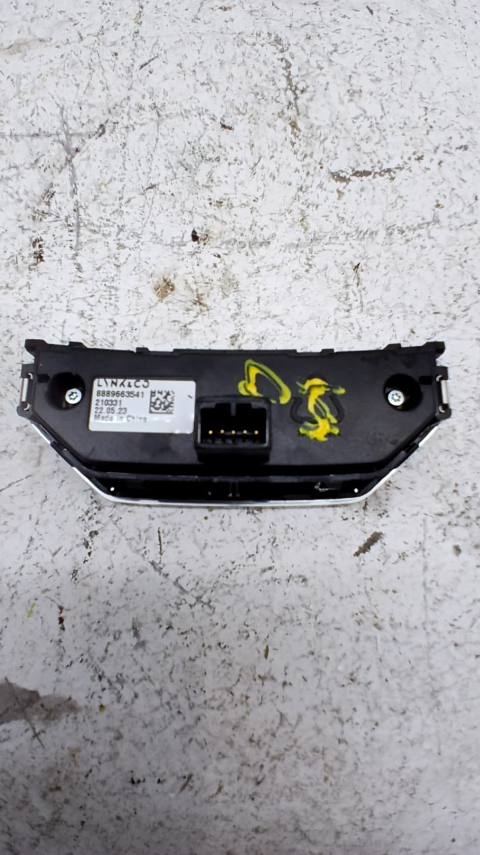 Recambio LYNK & CO 01 ref. 8889663541 2