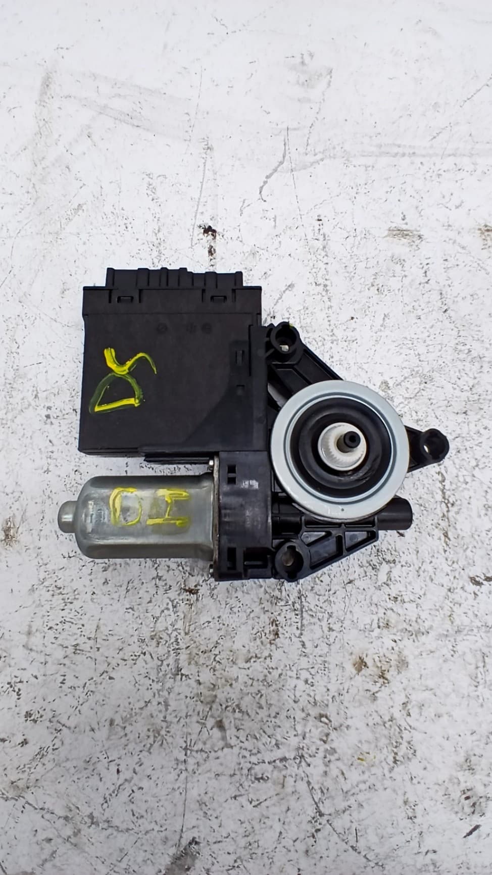 Motor elevalunas delantero izquierdo LYNK & CO 01