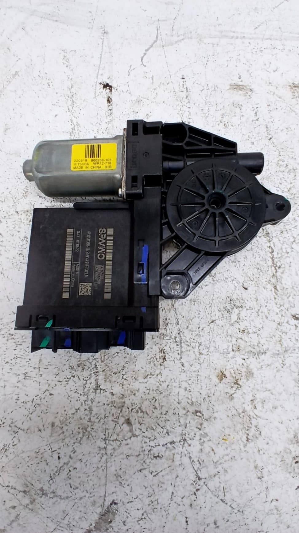 Motor elevalunas delantero izquierdo LYNK & CO 01 2