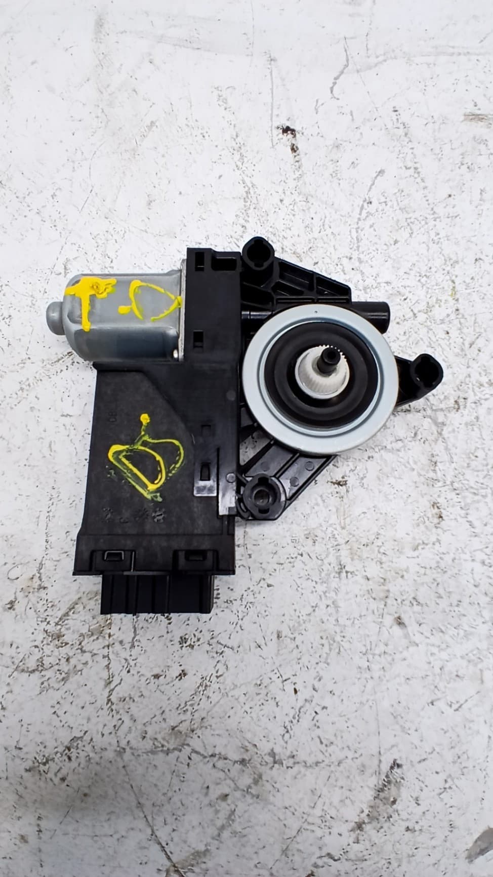 Motor elevalunas trasero derecho LYNK & CO 01