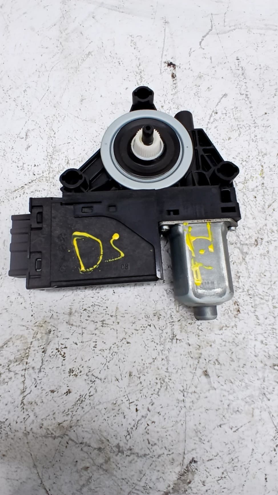 Motor elevalunas trasero izquierdo LYNK & CO 01