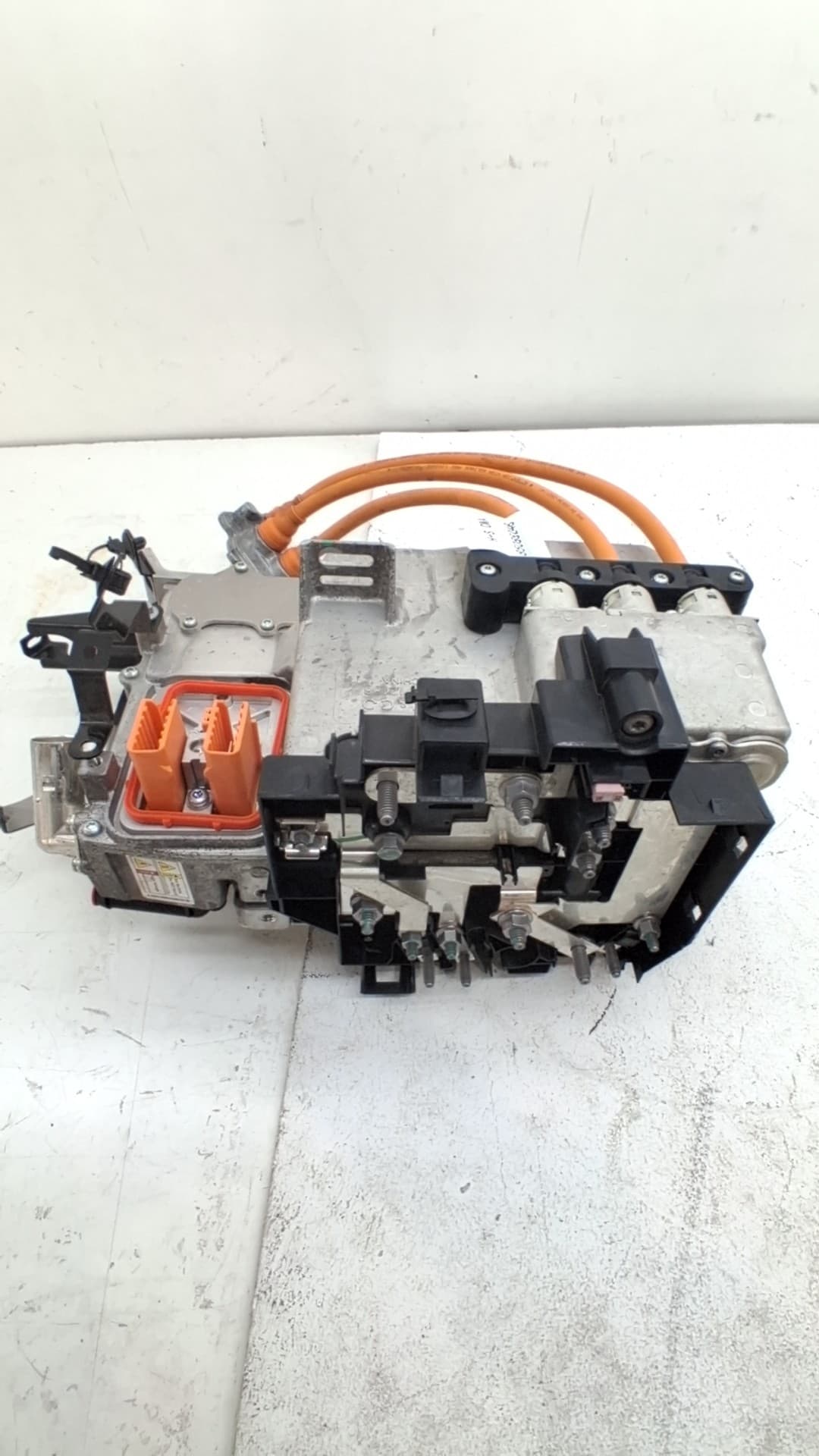 Recambio LYNK & CO 01 ref. 8893606086 4