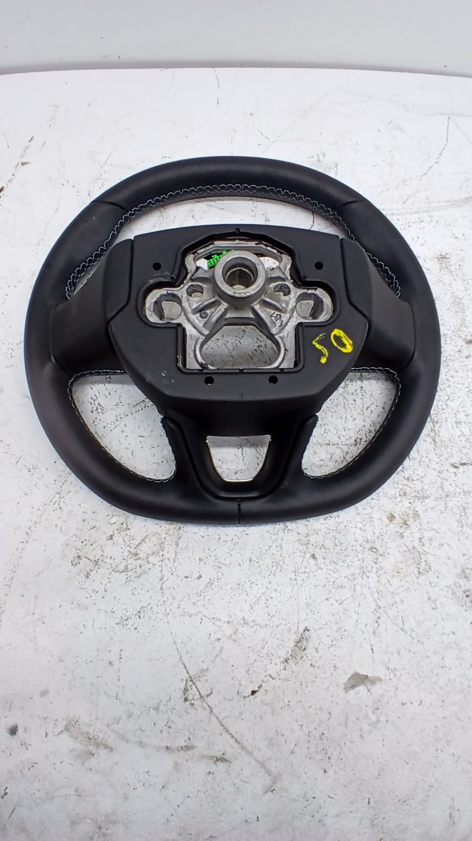 Volante LYNK & CO 01 3