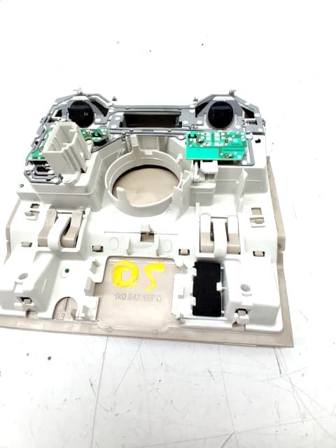 Luz interior VOLKSWAGEN GOLF VI (5K1) 2