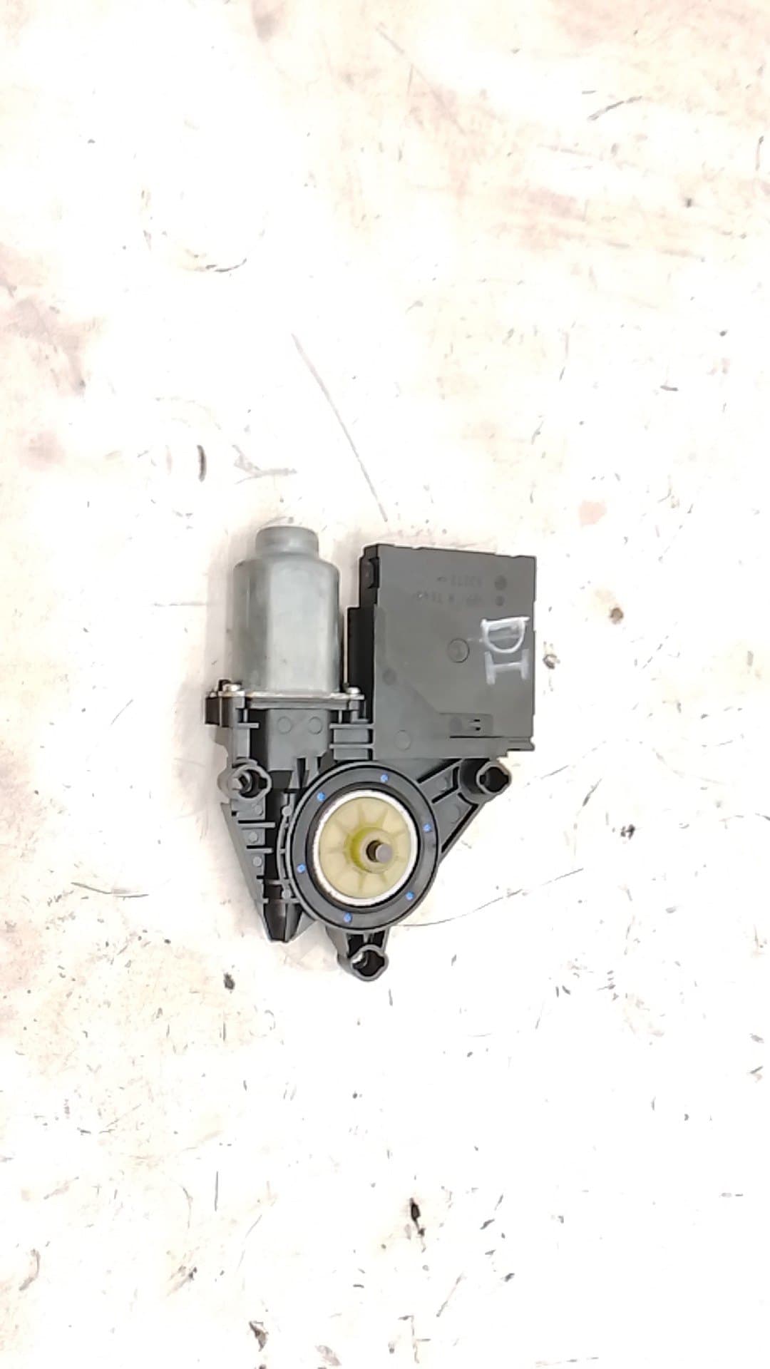 Motor elevalunas delantero izquierdo VOLKSWAGEN GOLF VI (5K1)