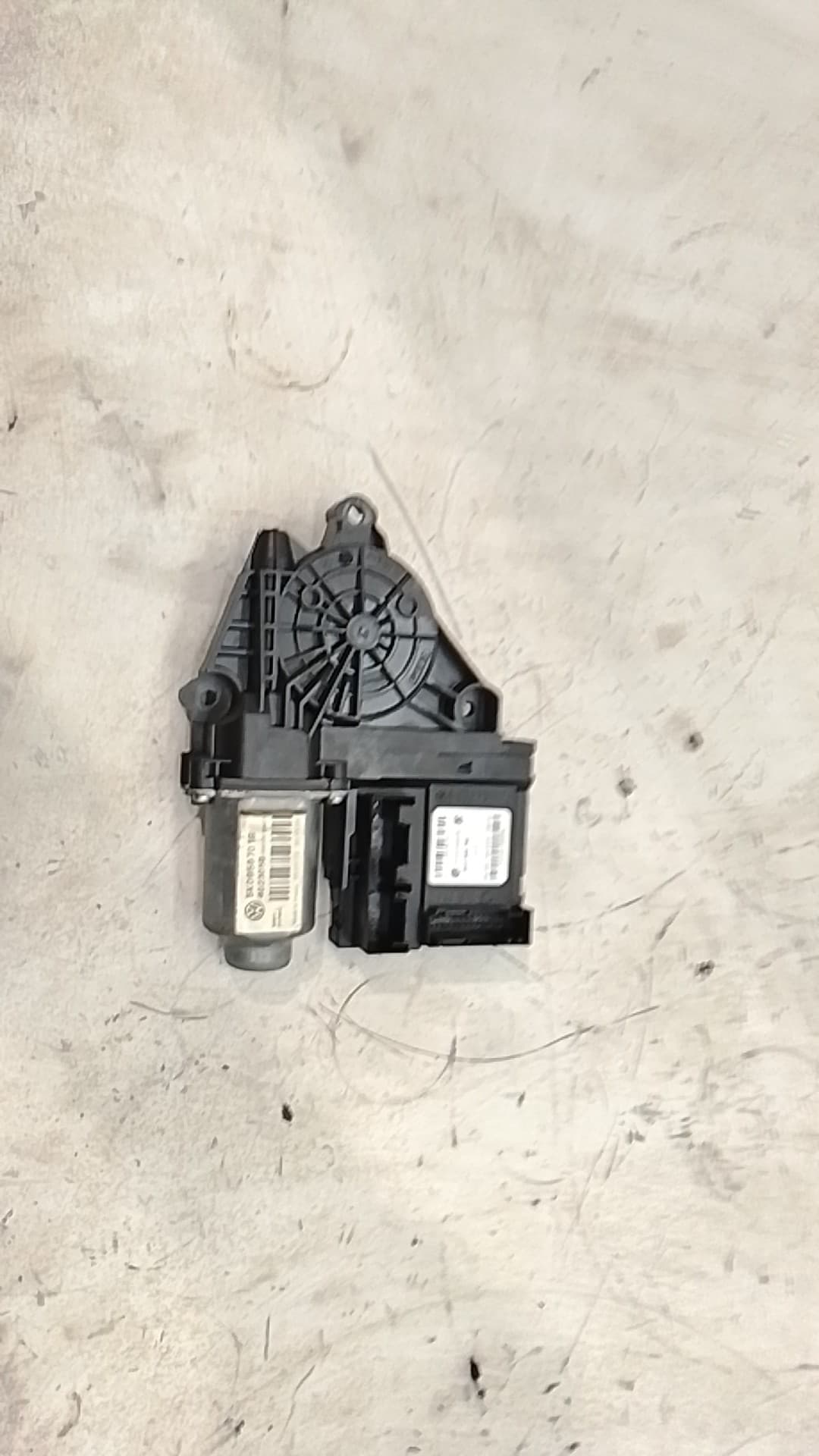 Motor elevalunas delantero izquierdo VOLKSWAGEN GOLF VI (5K1) 5