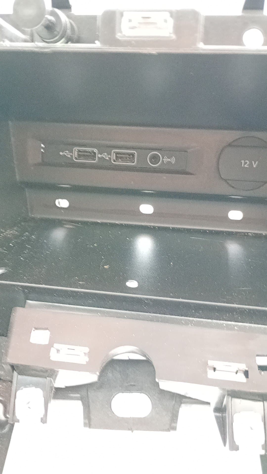 Consola central VOLKSWAGEN TIGUAN (AX1) 4