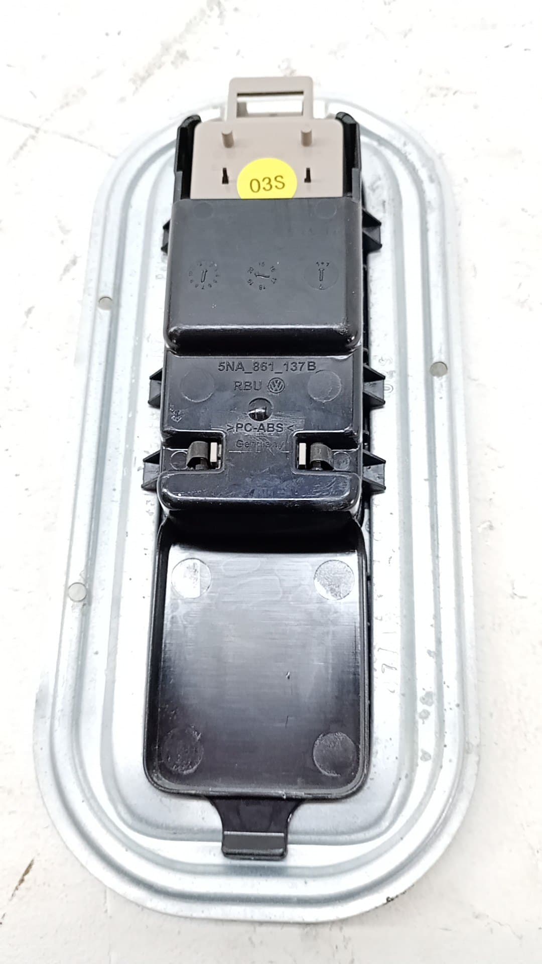 Luz interior VOLKSWAGEN TIGUAN (AX1) 3