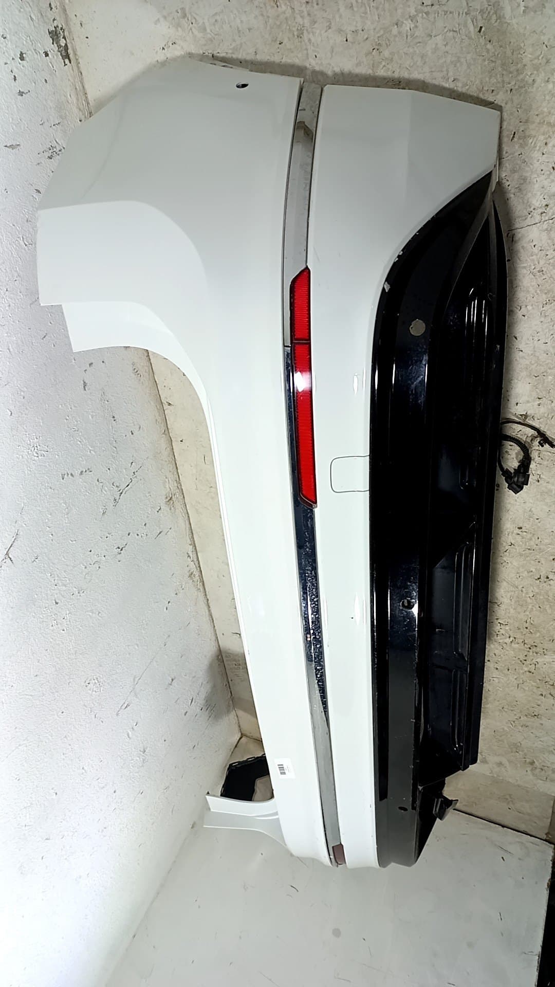Paragolpes trasero VOLKSWAGEN TIGUAN (AX1) 4