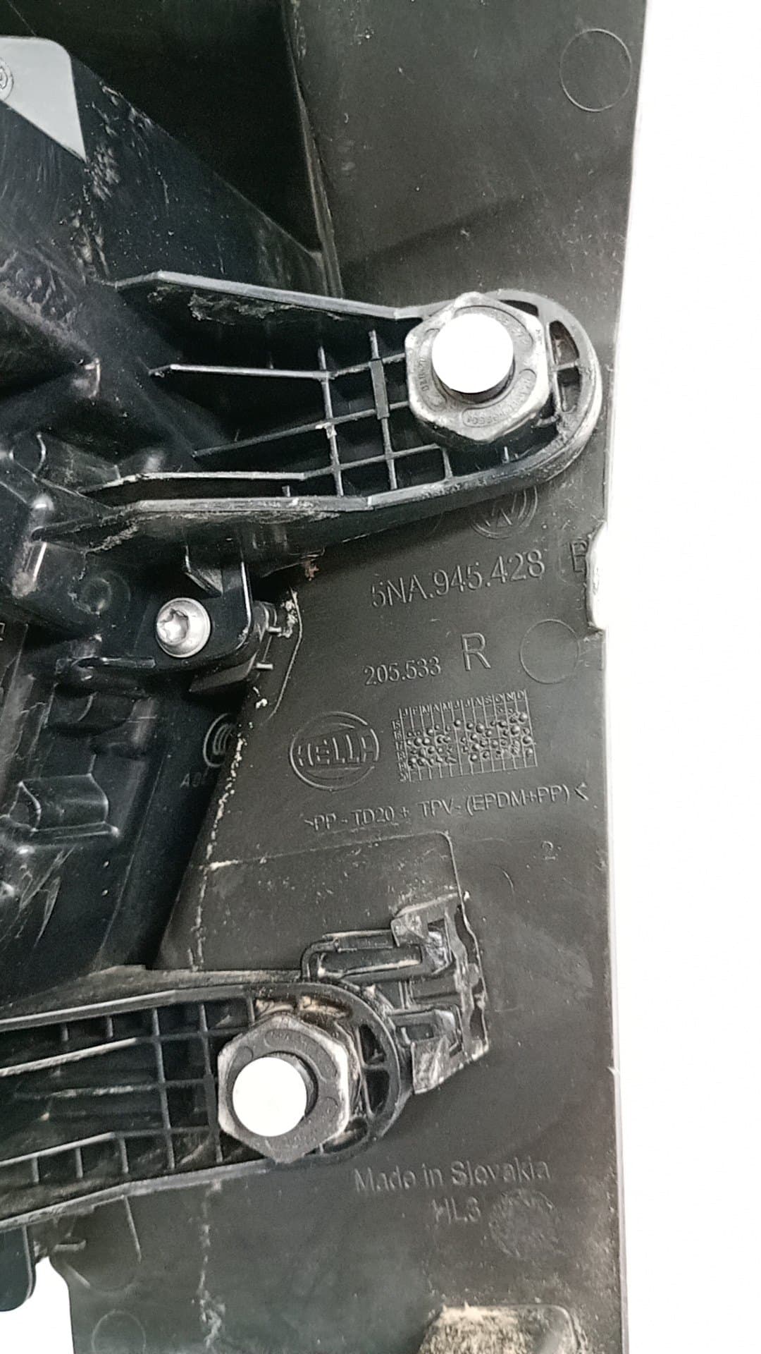 Piloto trasero derecho VOLKSWAGEN TIGUAN (AX1) 2