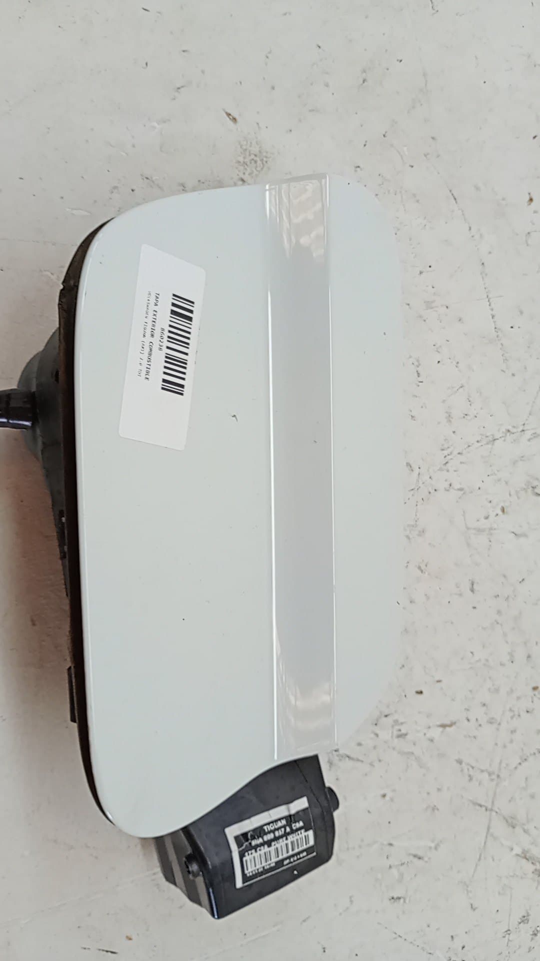Tapa exterior combustible VOLKSWAGEN TIGUAN (AX1)