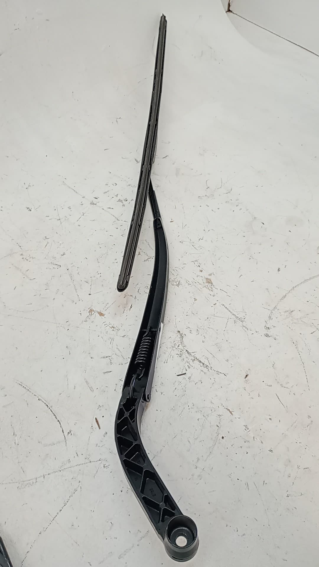 Brazo limpia delantero izquierdo TOYOTA RAV 2