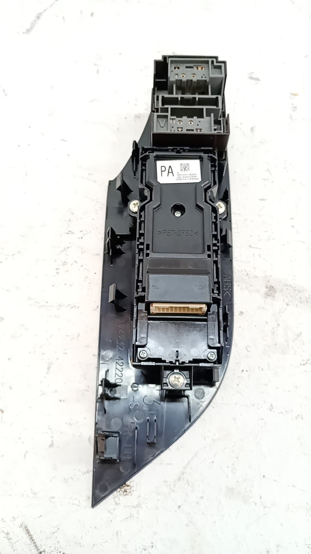 Mando elevalunas delantero izquierdo TOYOTA RAV 3