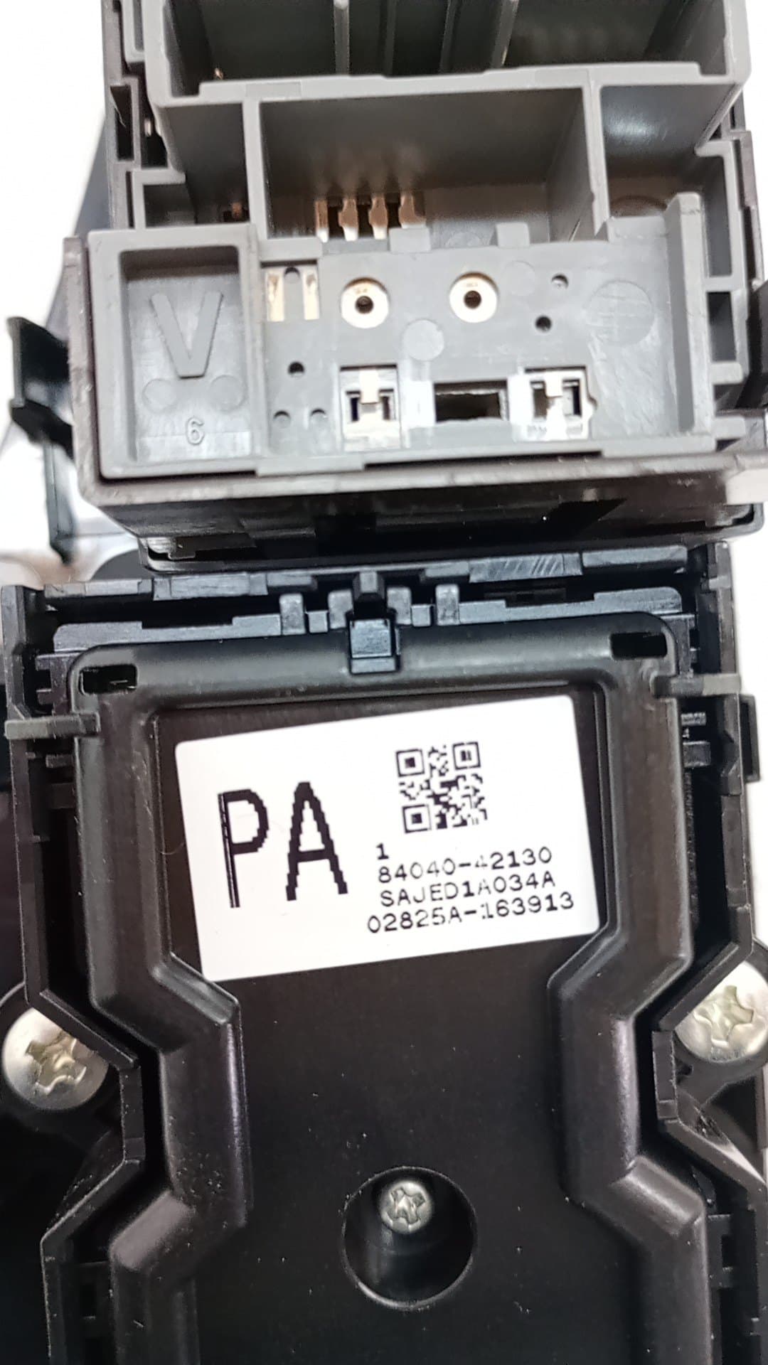 Mando elevalunas delantero izquierdo TOYOTA RAV 2