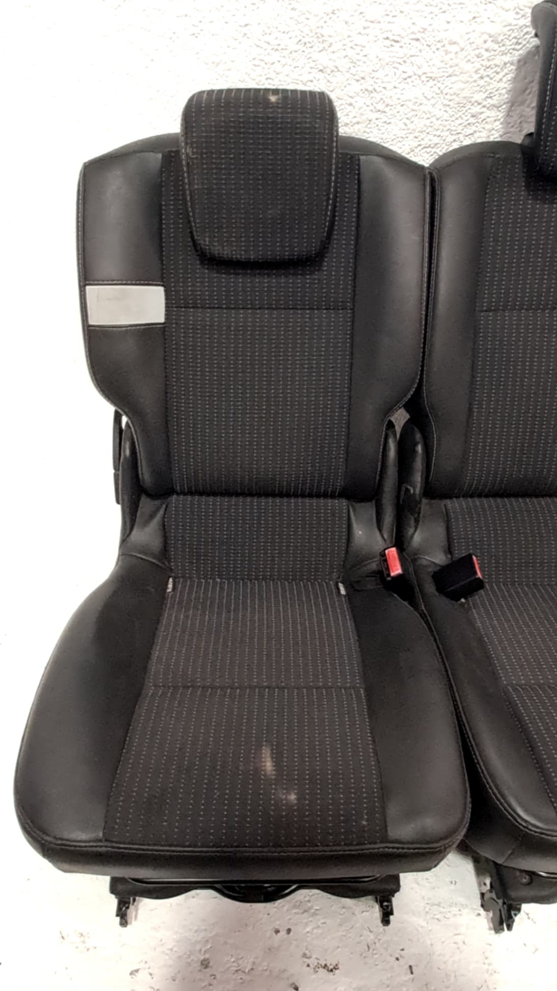 Cerradura asientos traseros RENAULT SCENIC III 2