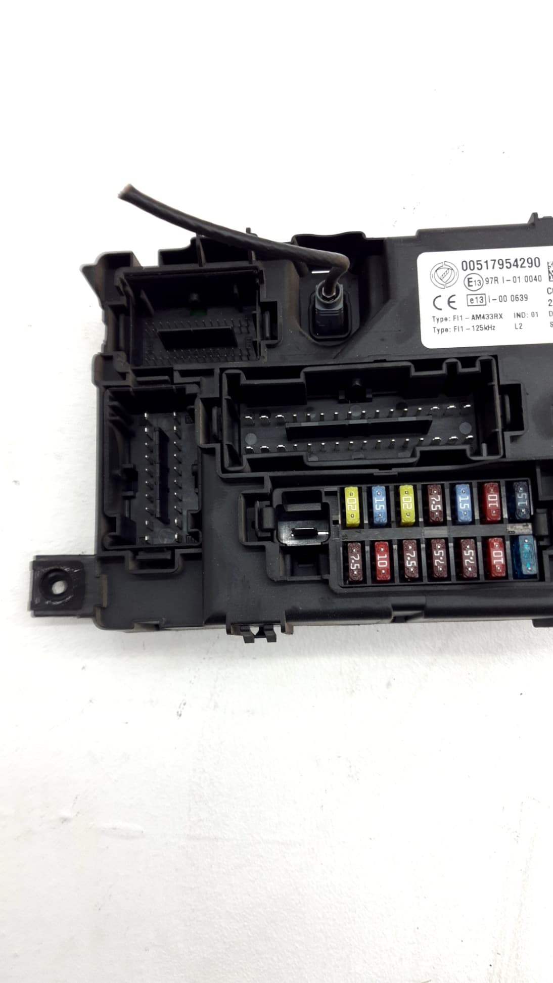 Caja reles / fusibles FIAT PUNTO 4