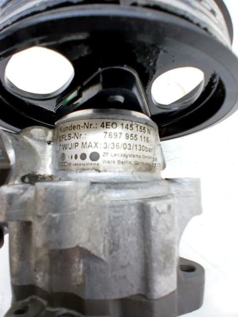 Bomba direccion AUDI A8 (4E2) 2