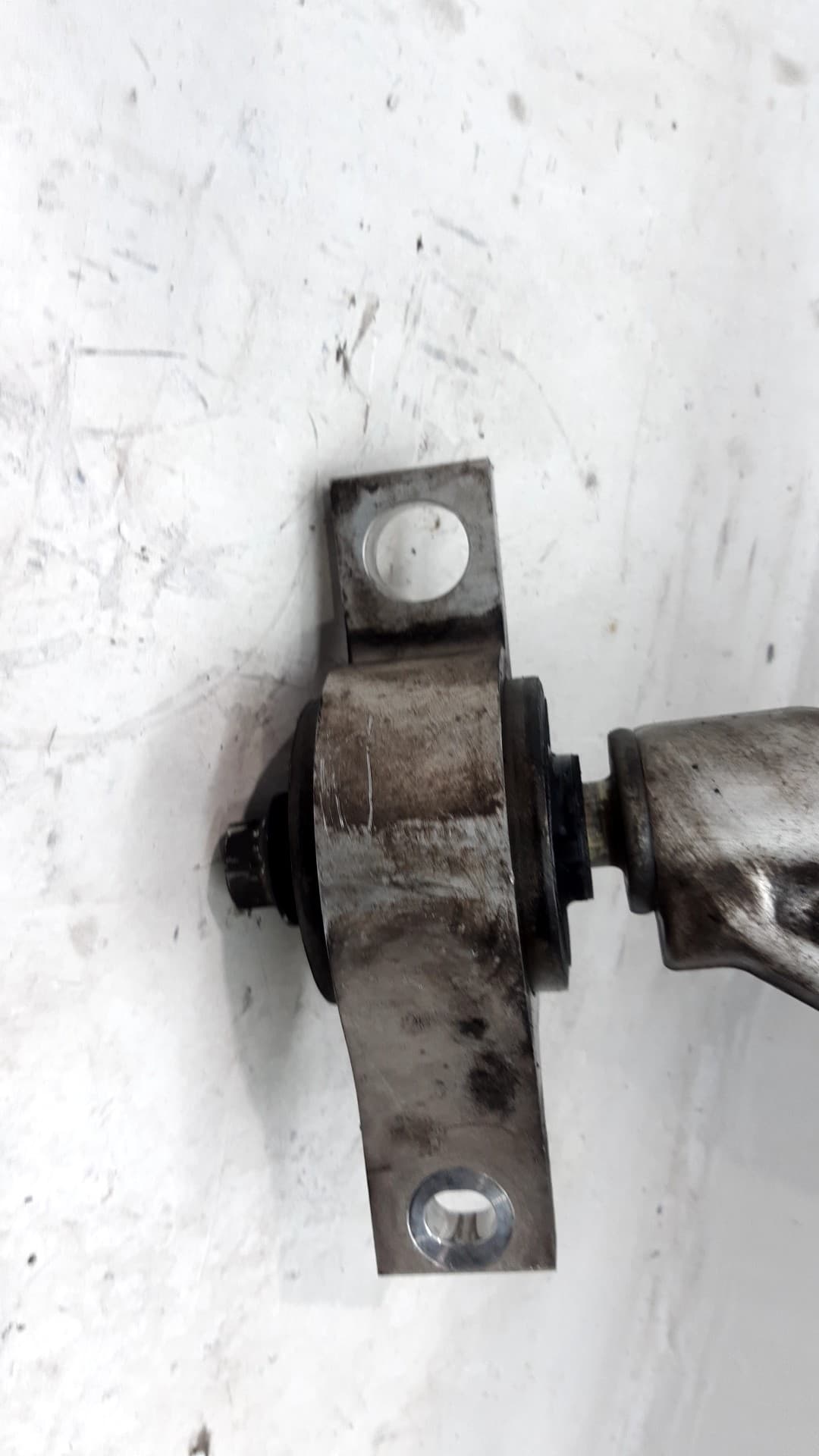 Brazo suspension inferior delantero derecho LEXUS IS 300 (JCE10) 4