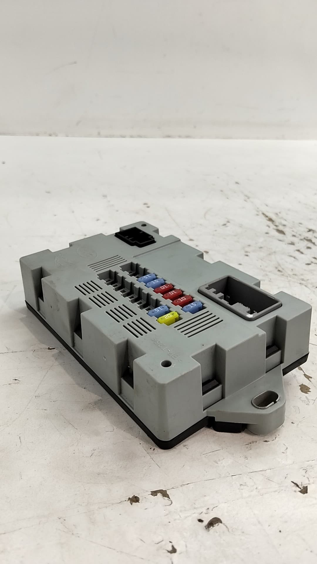 Caja reles / fusibles LAND ROVER RANGE ROVER EVOQUE 3