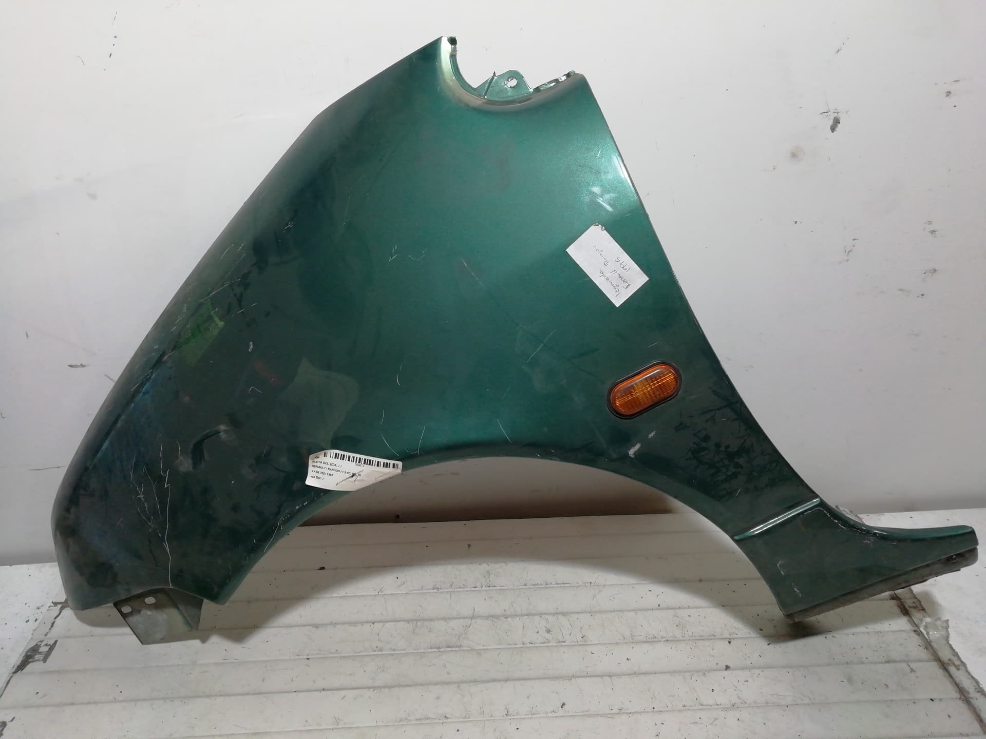 Aleta delantera izquierda FERRARI 360 (F131)