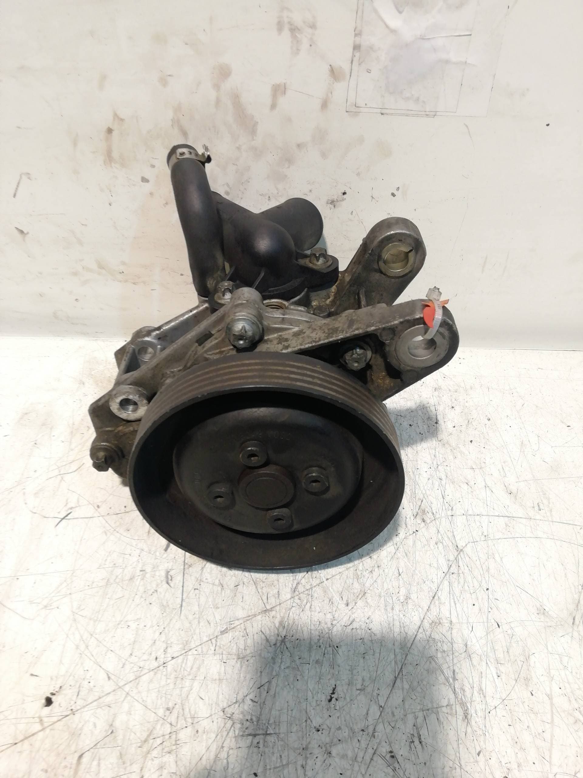 Bomba agua FERRARI 360 (F131) 4
