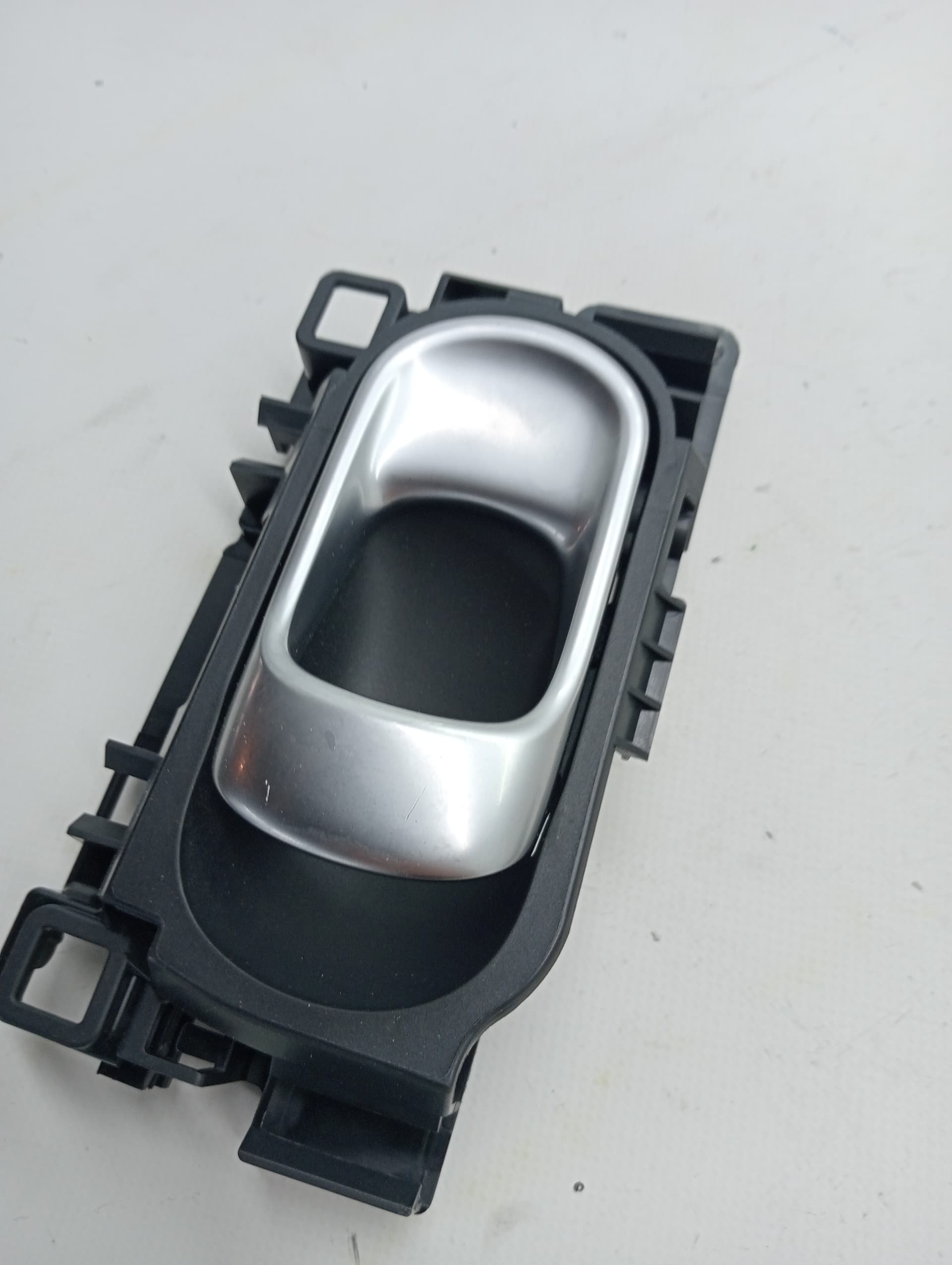 Maneta interior delantera derecha CITROEN C5 AIRCROSS 2