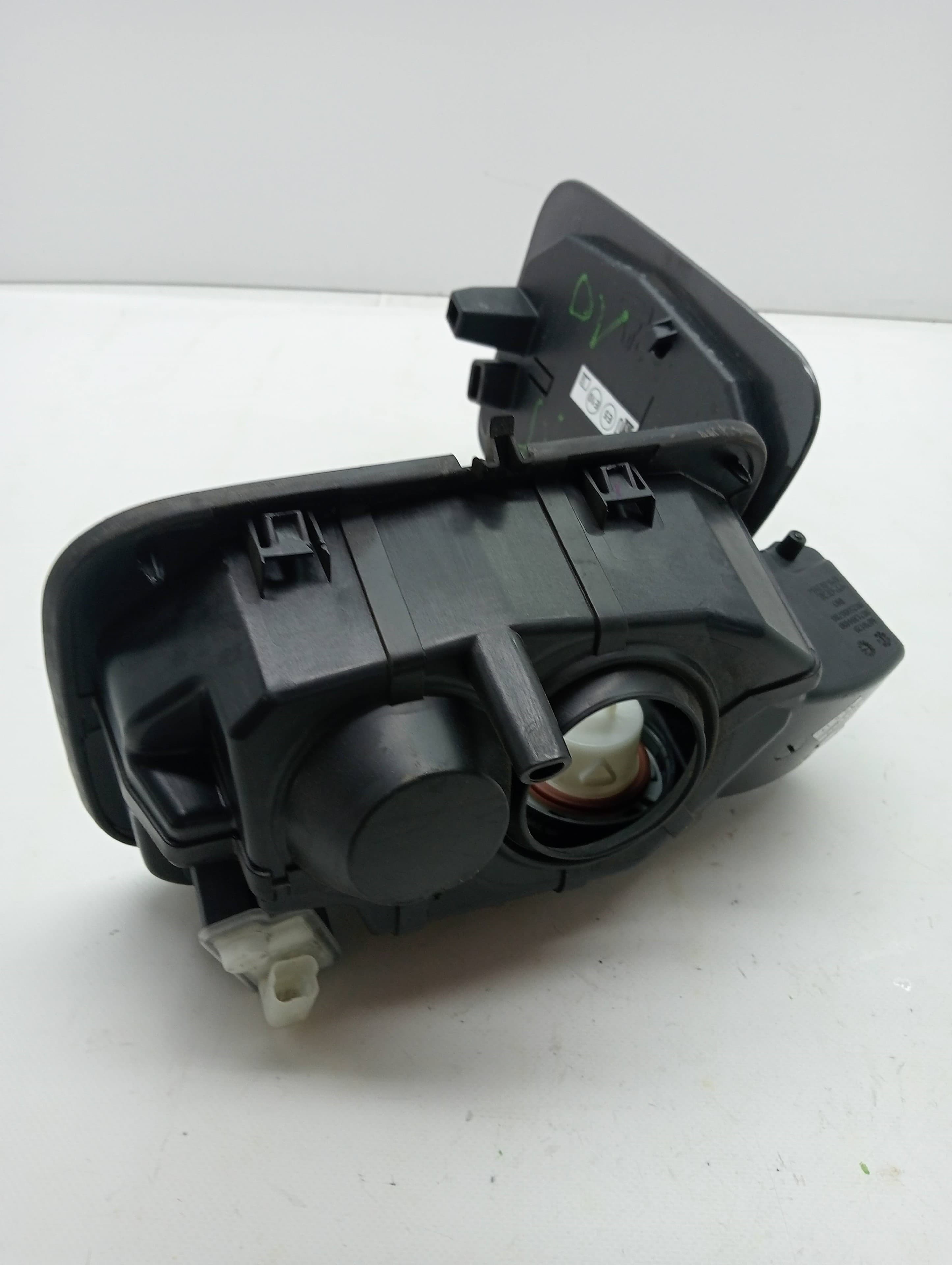 Tapa exterior combustible CITROEN C5 AIRCROSS 2