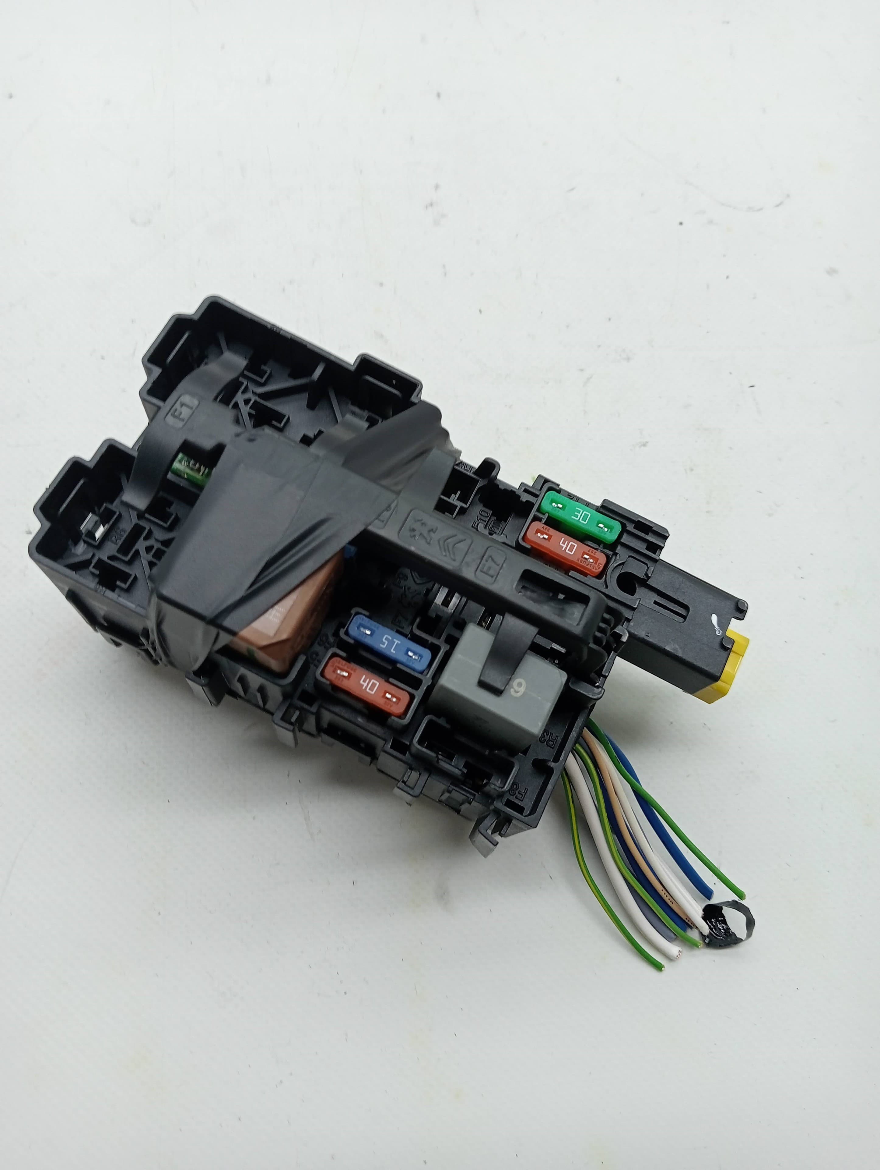 Caja reles / fusibles CITROEN C5 AIRCROSS 3